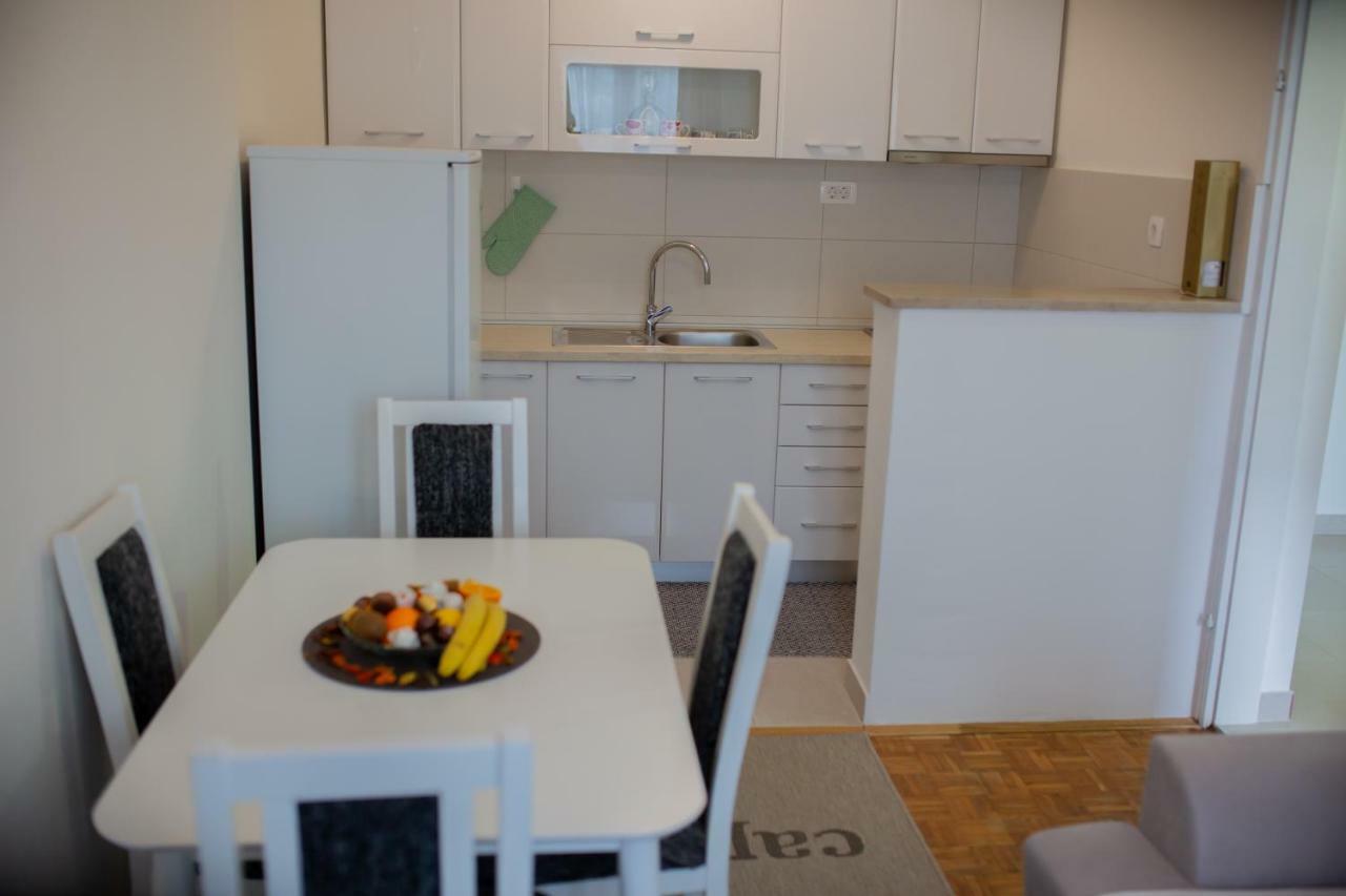 Apartmani Sunset Rogotin Екстериор снимка