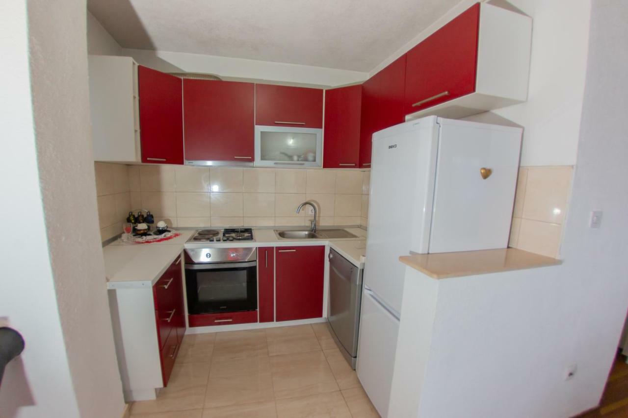 Apartmani Sunset Rogotin Екстериор снимка