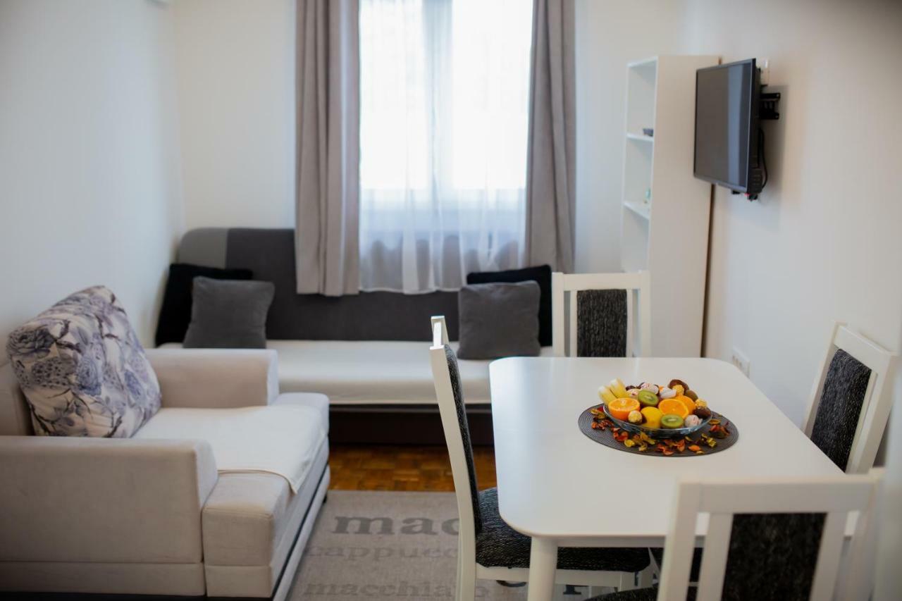 Apartmani Sunset Rogotin Екстериор снимка