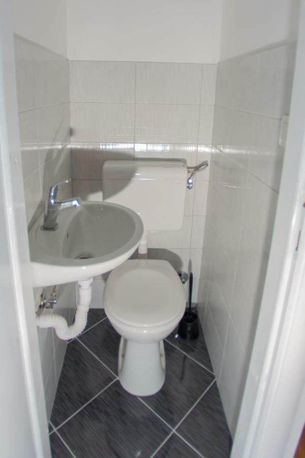 Apartmani Sunset Rogotin Екстериор снимка